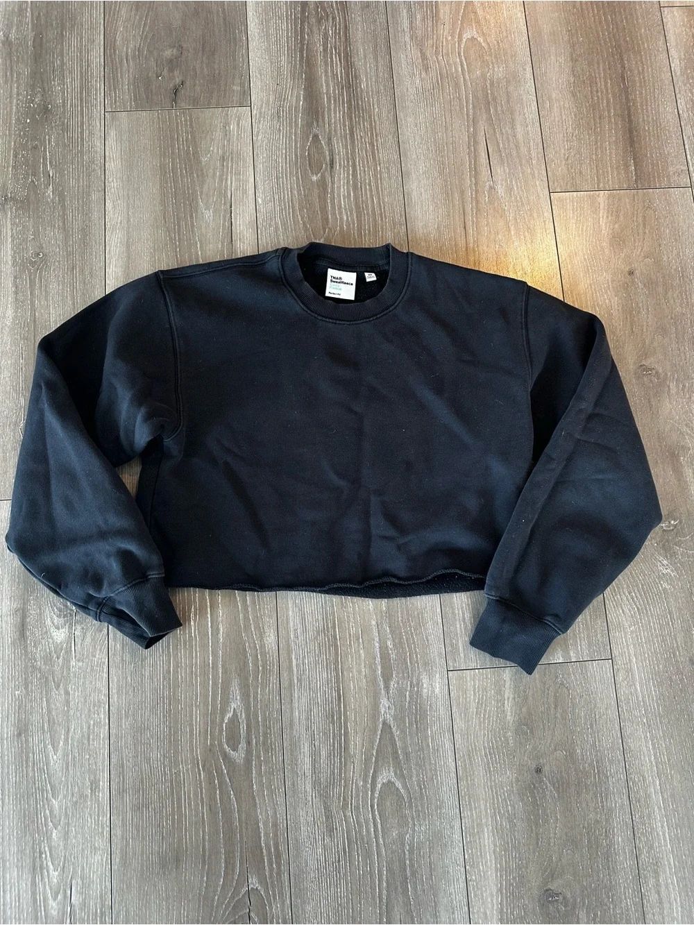 TNA | Cozy Fleece Perfect Cropped Sweatshirt | Black - Picture 2 of 4